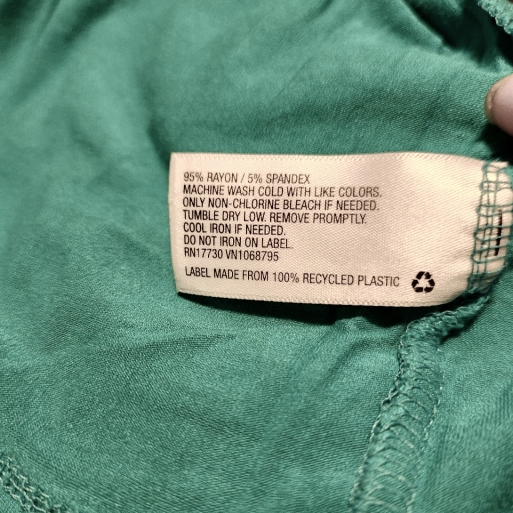 Merona V-Neck Tee - Picture 4 of 6